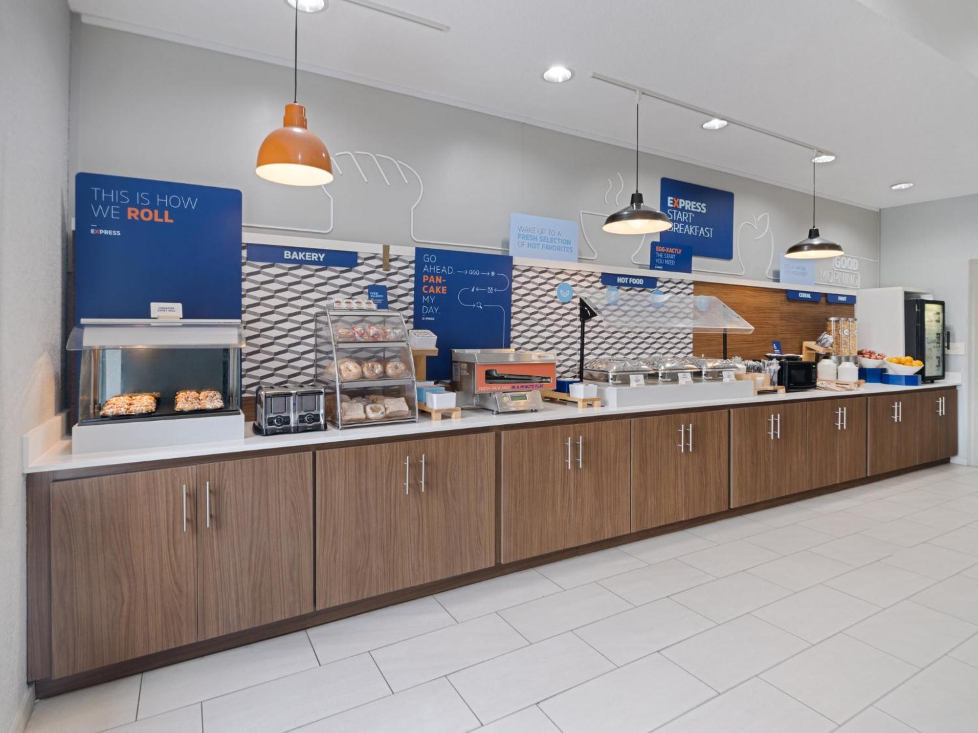 Holiday Inn Express & Suites Lakeland North I-4 By Ihg Exteriör bild