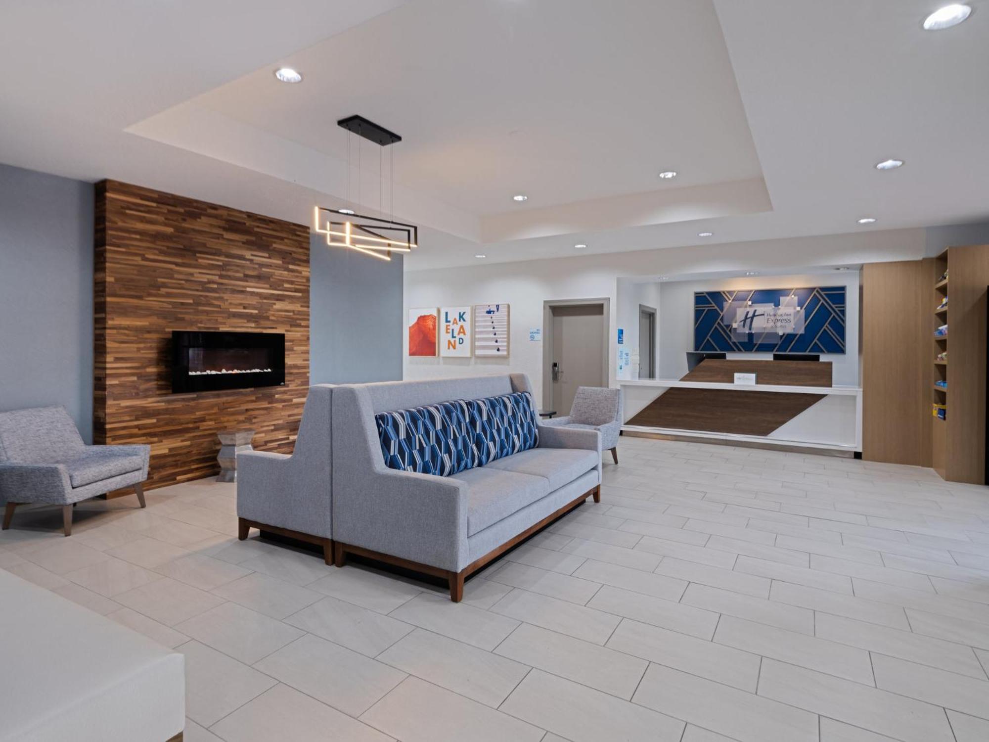 Holiday Inn Express & Suites Lakeland North I-4 By Ihg Exteriör bild